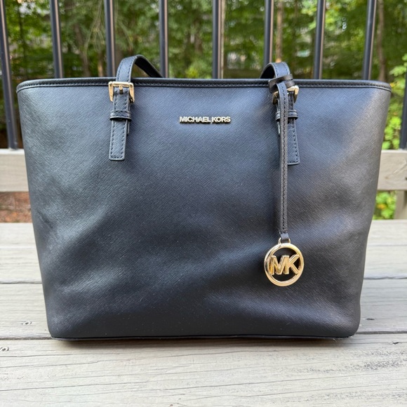 Michael Kors Jet Set Black Saffiano Leather Top Zip Tote Bag Purse - Picture 2 of 14